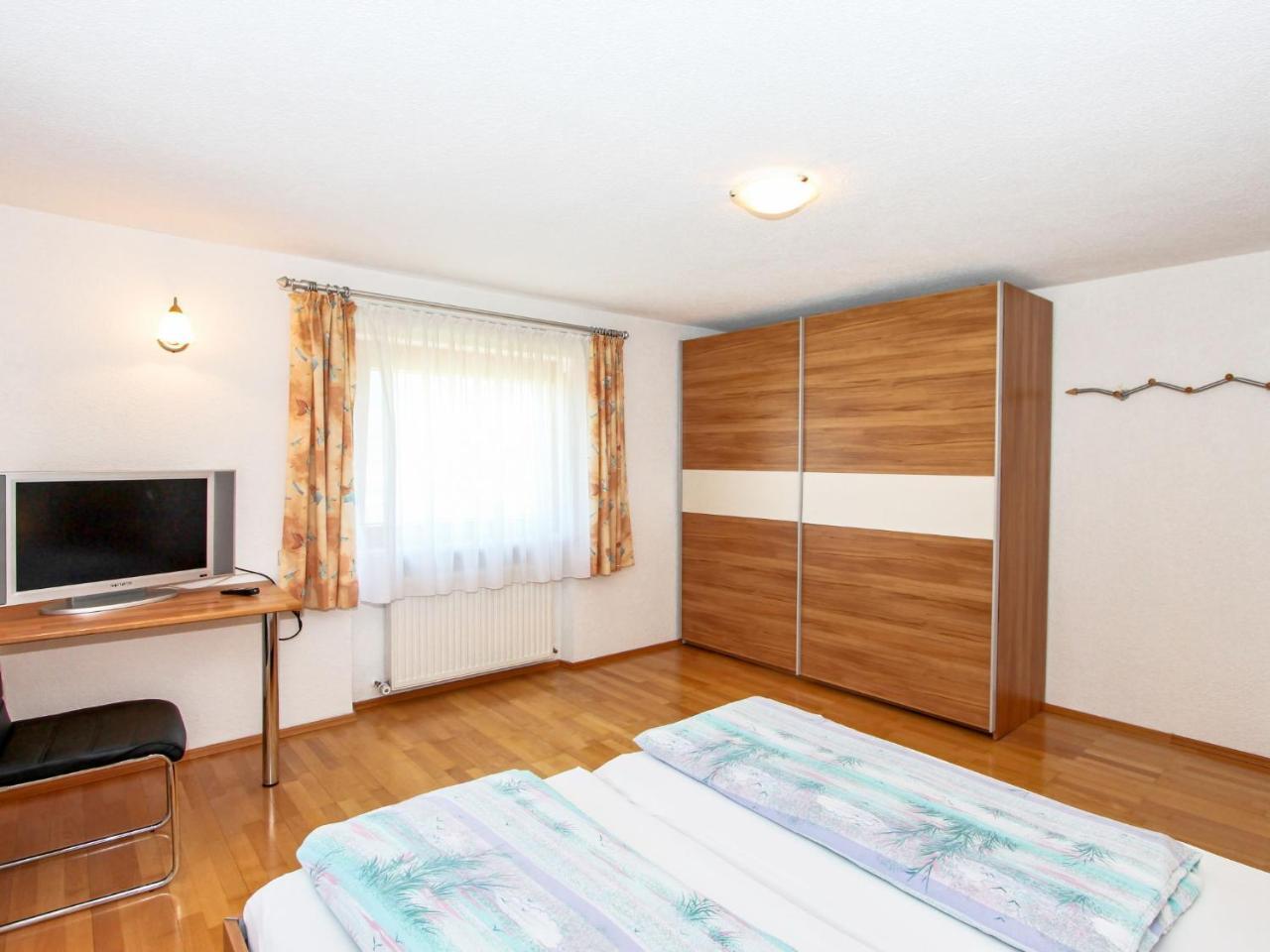 Apartment Christian By Interhome Fuegen Luaran gambar