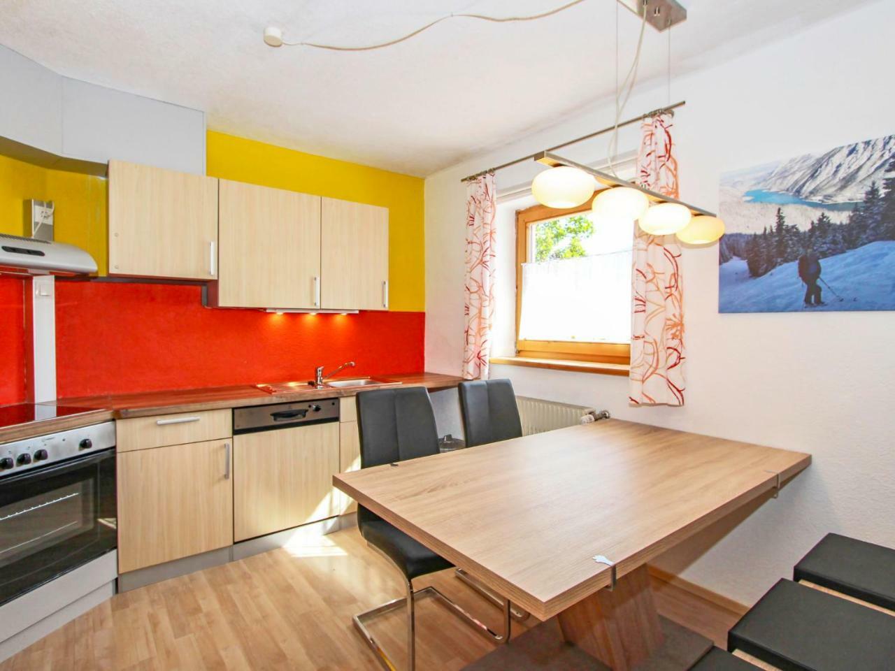 Apartment Christian By Interhome Fuegen Luaran gambar